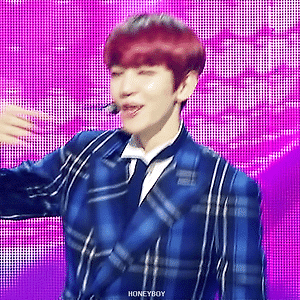 [GIF] 161120 인기가요 첸백시 백현 baekhyun