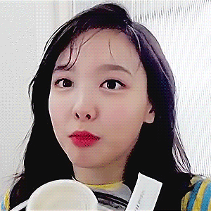 180419 ceci 2018 5월호 커버스토리 나연 움짤 - 3p