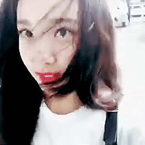 180627 고고 V LIVE 나연 움짤 - 12p