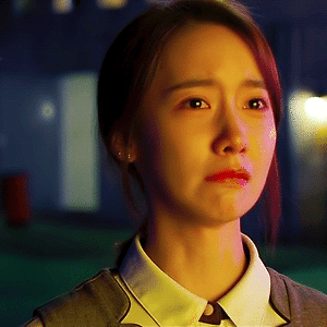 엑시트 (25 gifs)