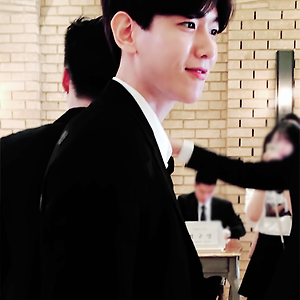 [EDIT] 백현 결혼식장 배경화면