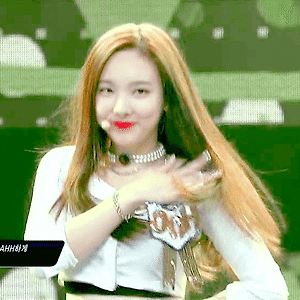 151027 더쇼 OOH-AHH하게 나연 움짤 - 4p