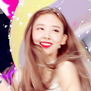 180715 인기가요 인터뷰, DTNA 나연 움짤 - 14p
