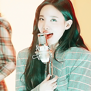 180615 I WANT YOU BACK M/V 나연 움짤 - 18p