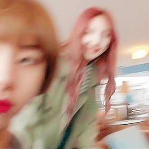 170612 TWICE TV5 -TWICE in SWITZERLAND- EP.10 나연 움짤 - 9p