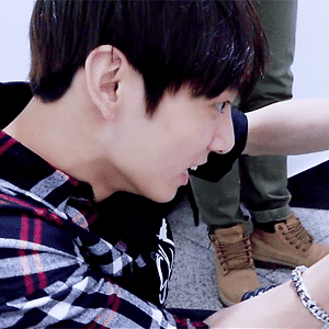 [BANGTAN BOMB] Jin’s Surprise Birthday Party - BTS (방탄소년단)