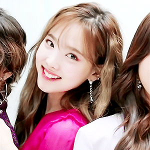 180306 & 180326 NYLON 비하인드 나연 움짤 - 4p