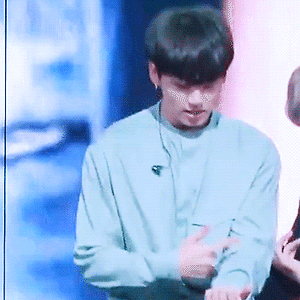 [BANGTAN BOMB] 'DNA' Special Stage (BTS focus.) @COMEBACK SHOW - BTS (방탄소년단)