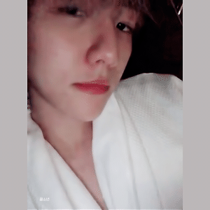 [GIF] 180602 백현 트위터 백현 BAEKHYUN