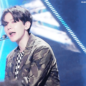 [GIF] 170909 뮤직뱅크 백현 BAEKHYUN