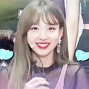 171006 아무말 인터뷰 나연 움짤 - 3p