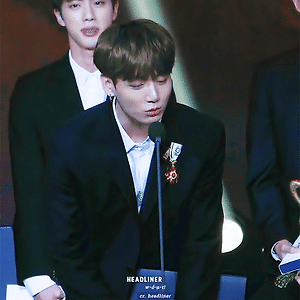 181024 대중문화예술상 시상식 화관문화훈장 수훈 소감 / 방탄소년단 정국 직캠 BTS JUNGKOOK FOCUS FANCAM - cr. HEADLINER