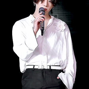 [BANGTAN BOMB] 'Life Goes On' Stage CAM (Jung Kook focus) @ 2020 AMAs