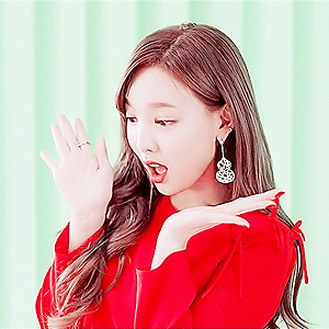 180510 롯데면세점 긴자점 CM 나연 움짤 - 1p