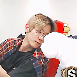 [GIF] 180919 SM슈퍼셀럽리그 배그 백현 BAEKHYUN