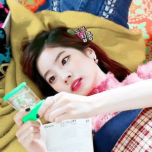 171223 "Merry & Happy" M/V BEHIND