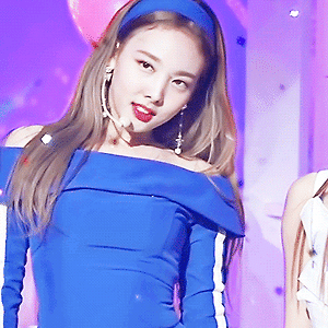 180713 뮤직뱅크 DTNA 2절 직캠 나연 움짤 - 7p