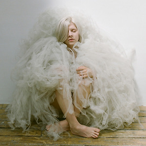 AURORA - Murder Song (5, 4, 3, 2, 1)