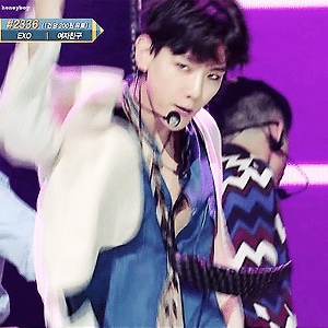 [GIF] 170810 엠카운트다운 백현 BAEKHYUN
