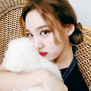 180705 헐크2 V LIVE 나연 움짤 - 4p