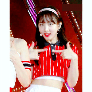 160503 더쇼 CHEER UP 나연 움짤 - 7p