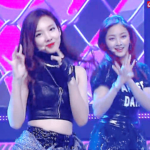 151120 심플리케이팝 OOH-AHH하게 나연 움짤 - 4p
