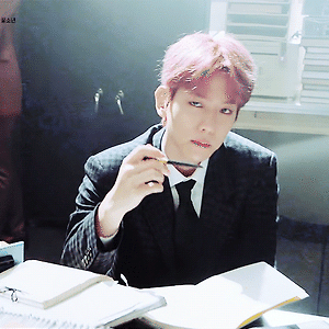 [GIF] EXO-CBX Horololo M/V 백현 BAEKHYUN
