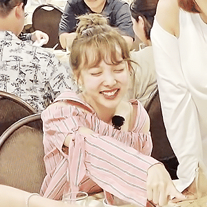 171129 TWICE TV6 -TWICE in SINGAPORE- EP.07 나연 움짤 - 3p