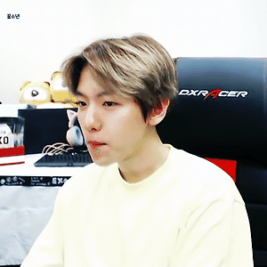 [GIF] 180910 SM슈퍼셀럽리그 배틀그라운드 백현 BAEKHYUN