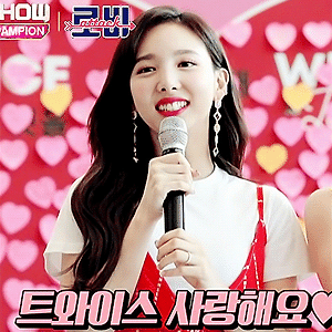 180425 쇼챔피언 로비어택 나연 움짤 - 8p