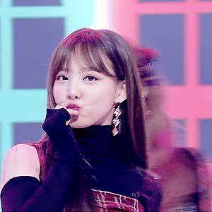 171102 엠카운트다운 LIKEY 나연 움짤 - 16p