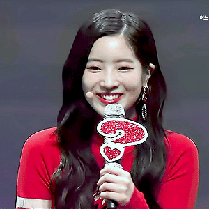 180409 WHAT IS LOVE? SHOWCASE
