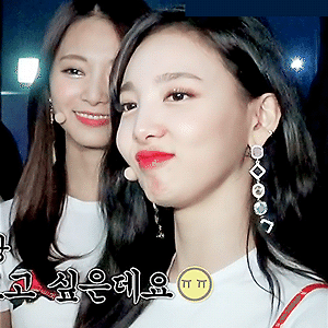 180424 쇼챔피언 비하인드 나연 움짤 - 6p