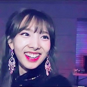 180312 모챙 TV2 EP.01 나연 움짤 - 7p