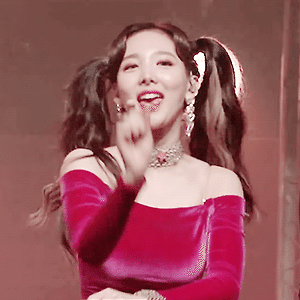 180409 TWICE SHOWCASE <WHAT IS LOVE?> 나연 움짤 - 6p