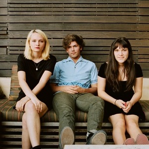 CHERRY GLAZERR - White's Not My Color This Evening