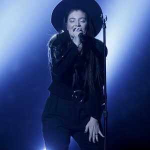 Lorde - Tennis Court (2014 Billboard Music Awards)