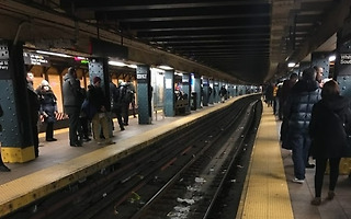 뉴욕의 지하철은<br>위험하지 않다.<br>다만 지저분할 뿐