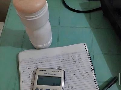 다음 짤에서 미쳐버린 공대생의 광기를 찾으시오