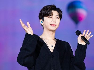 나훈아랑 임영웅이랑 듀엣 콘서트 연다 치면 몇명 동원가능함?
