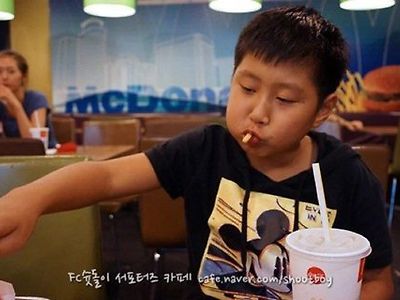 상남자 이강인의 감자튀김 먹는방법.jpg