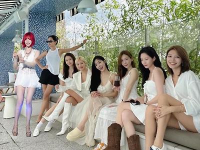 소녀시대 17주년