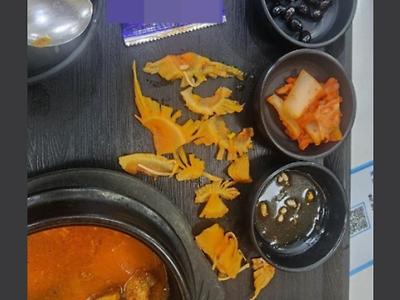 뜨겁게 이슈 중인 휴게소 김치찌개