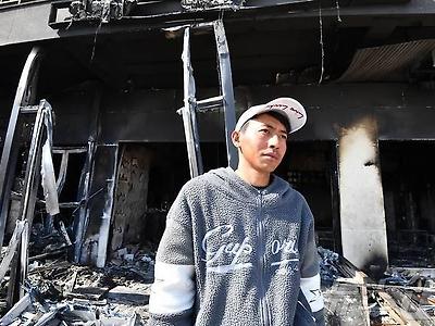 할머니들 업고 불길 뛰어"… 산불 덮친 영덕서 수십명 구한 외국인