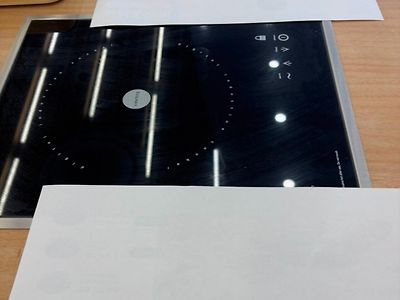 샤브샤브 먹으러 왔는데 테이블 종이 뒤집어서 주네.jpg