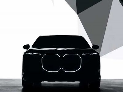 BMW i7 티저 공개