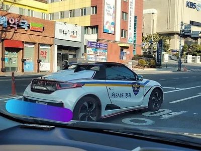 경찰한테 불법 튜닝으로 걸려버린 경차 ㄷㄷㄷㄷ....jpg