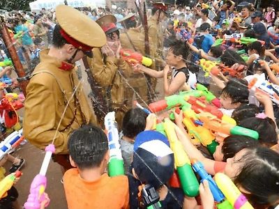 광복절에 일본순사 코스프레