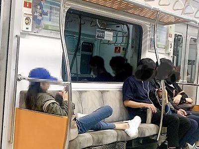 어제 3호선에 등장한 빌런.jpg