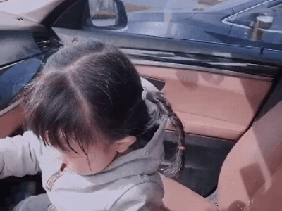 아빠 자동차 테러하는 딸